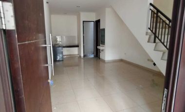 Rumah Sewa 2 Lantai Green Village, Cipondoh , Tangerang