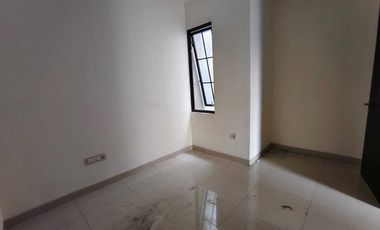 Rumah Sewa 2 Lantai Green Village, Cipondoh , Tangerang