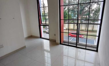 Rumah Sewa 2 Lantai Green Village, Cipondoh , Tangerang