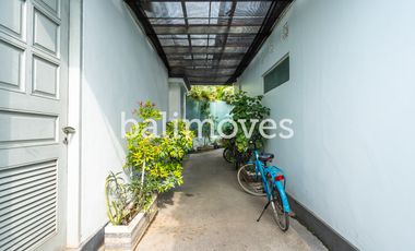 Sewa Jangka Panjang Villa Cantik 2KT Di Tepi Pantai Sanur