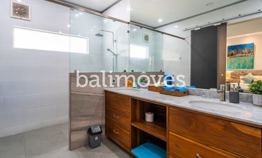 Sewa Jangka Panjang Villa Cantik 2KT Di Tepi Pantai Sanur