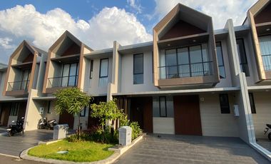 Dijual 2 Rumah Dempet di Summarecon Mutiara Makassar - Green Crystal