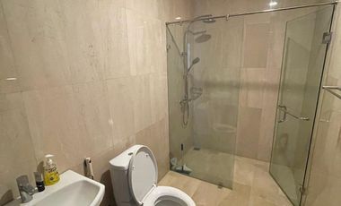 Disewakan 3BR Apartment di Sudirman Suites full furnised