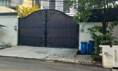 Jual rumah mewah 3 lt, hook, kebayoran baru , jakarta selatan