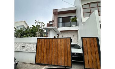 Dijual atau Disewakan – Vila Minimalis Modern di Tumbak Bayuh