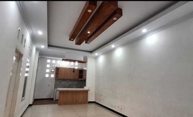 DISEWAKAN RMH LUAS KOKOH BAGUS DLM KOMPLEK AKSES JLN LEBAR CONDET