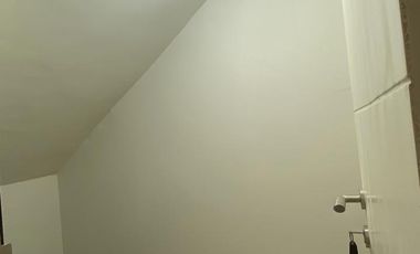 Dijual Take Over Rumah 2,5 Lantai Ready Siap Huni Cluster Sda Kota