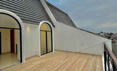 Jual Rumah Rooftop dekat Gerbang Tol Di Jaksel