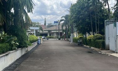 RUMAH NYAMAN LUAS DAN ASRI SEMI FURNISH DALAM KOMPLEKS CIPETE SELATAN