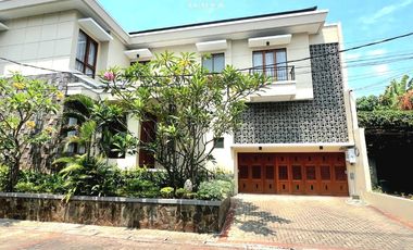 For Rent Modern Townhouse at Kemang Area with Good Condition