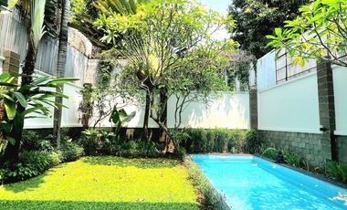 Disewakan Townhouse Modern area Prime Kemang Selatan kondisi Bagus