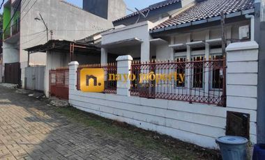 Rumah Bagus Tanah Luas Dalam Cluster di Jatiwaringin Kota Bekasi