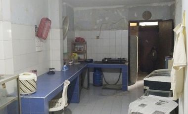Di jual rumah tua di tebet barat dalam.