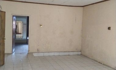 Di jual rumah tua di tebet barat dalam.