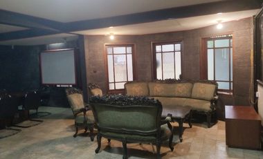 Di jual rumah tua di tebet barat dalam.