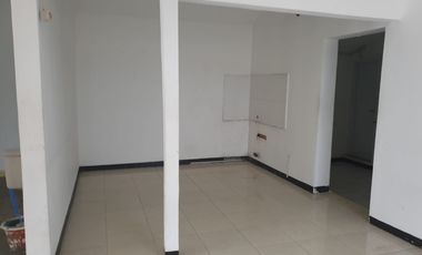 [SEWA RUMAH DI BANDUNG STRATEGIS DEKAT MASJID]