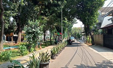 Rumah Siap Huni Jalan Delima Tanjung Duren Depan Taman Luas 150
