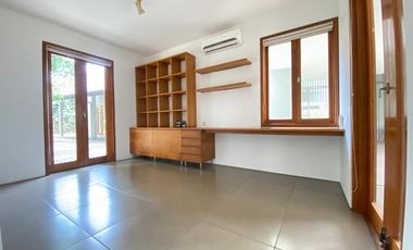 For Rent /Disewa A Beautiful House Designed Cozy And Modern, Kemang