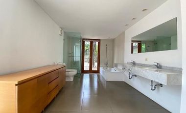 For Rent /Disewa A Beautiful House Designed Cozy And Modern, Kemang