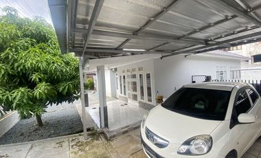 Dijual rumah dgn tanah luas ditengah kota jl Angk 45 Palembang