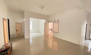 Dijual rumah dgn tanah luas ditengah kota jl Angk 45 Palembang