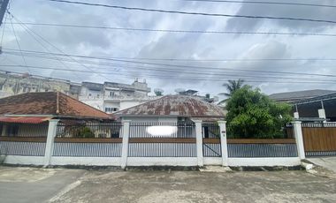 Dijual rumah dgn tanah luas ditengah kota jl Angk 45 Palembang