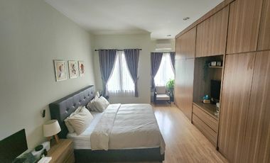 Rumah Cantik  Asri Dan Rindang Full Renovasi Lokasi Bagus