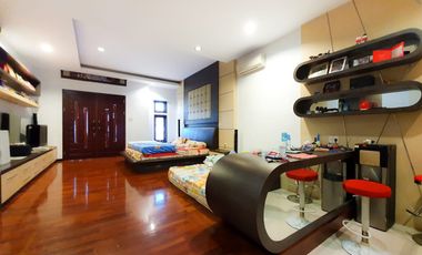 Villa di Jalan Kunyit ( Patimura / Iskandar Muda )