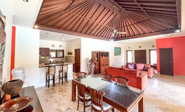 5 Bedroom Villa In Nusa Dua With Beautiful Traditional Designs