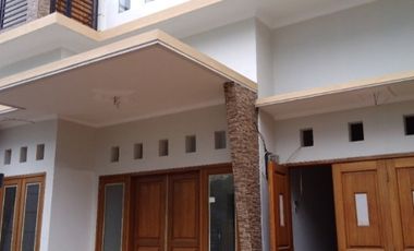 Dijual Rumah Baru Dua Lantai di Dirgantara Sawojajar