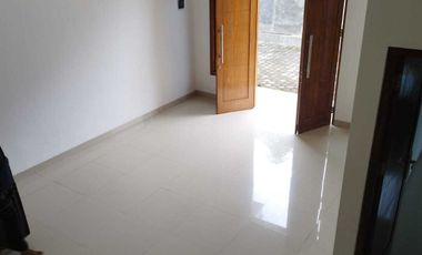 Rumah 2 lantai dijual dekat kids fun Yogyakarta, lt 100m2