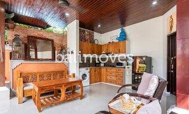 Vila 1 Kamar Tidur Berlokasi Sangat Strategis di Tepi Pantai Sanur