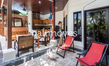 Vila 1 Kamar Tidur Berlokasi Sangat Strategis di Tepi Pantai Sanur