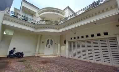 ELITE HOUSE IN URBAN AREA, KEMANG