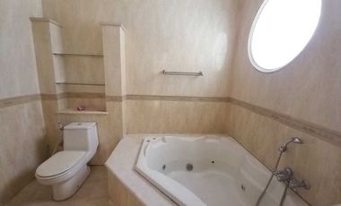 ELITE HOUSE IN URBAN AREA, KEMANG