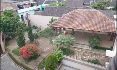 DIJUAL RUMAH MEWAH 3 Lantai DEKAT JAPUNAN MERTOYUDAN