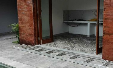 FOR RENT VILLA 3BR PRIVAT POOL STARTEGIS AREA SANUR NEAR SINDHU BEACH