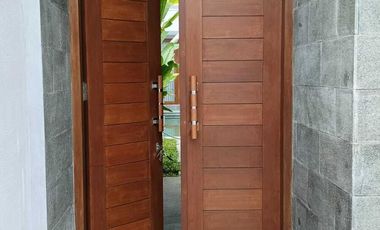 FOR RENT VILLA 3BR PRIVAT POOL STARTEGIS AREA SANUR NEAR SINDHU BEACH