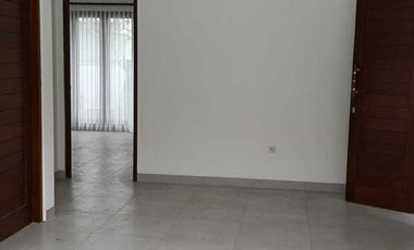 FOR RENT VILLA 3BR PRIVAT POOL STARTEGIS AREA SANUR NEAR SINDHU BEACH