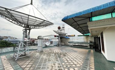 Villa di Komplek Taman Polonia 5