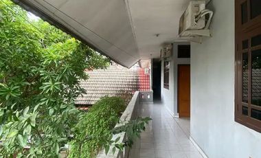 Rumah dgn halaman luas di pusat Kota Palembang