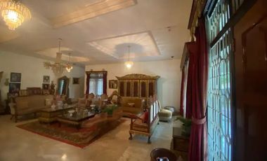 Rumah dgn halaman luas di pusat Kota Palembang