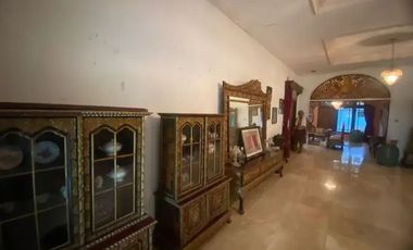 Rumah dgn halaman luas di pusat Kota Palembang