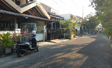 Rumah asri di jln Duku Pondok Candra Indah , Sidoarjo
