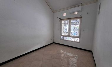 Rumah dikontrakan murah sebelah mall paradise serpong