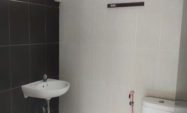 Rumah Di Town House Dekat St Tj Barat Dan Aeon Mall & dapat dicicil