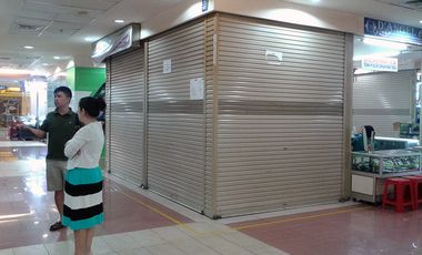 Kios Handphone - MANGGA DUA SQUARE - Lokasi Strategis