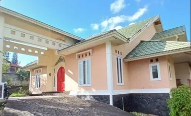 Dijual Rumah / Villa di Tomohon