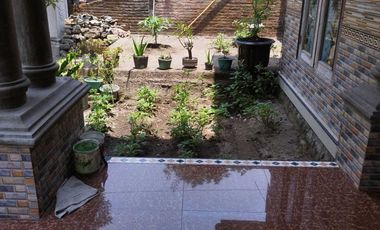 Rumah besar dijual, dekat RS PKU Bantul Yogya, Lt 300m2