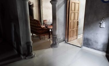 Rumah besar dijual, dekat RS PKU Bantul Yogya, Lt 300m2